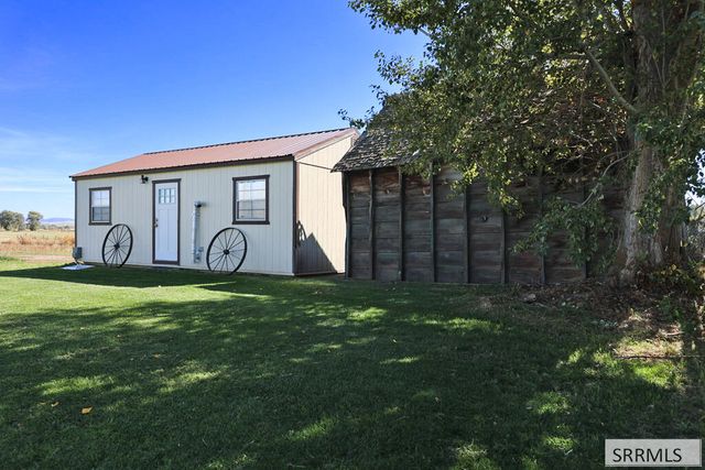 2368 4000 W, Rexburg, ID 83440