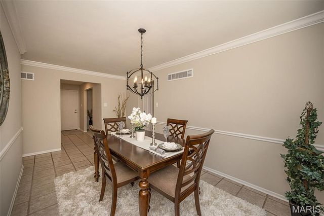 5927 Lafayette Drive, Weldon Spring, MO 63304