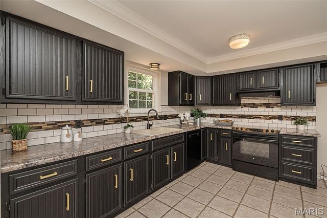 5927 Lafayette Drive, Weldon Spring, MO 63304