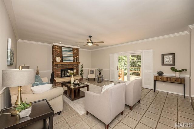 5927 Lafayette Drive, Weldon Spring, MO 63304