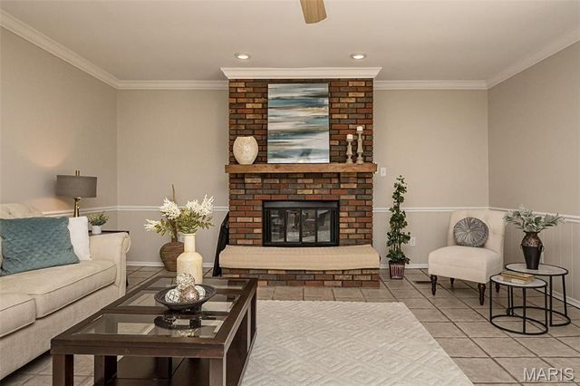 5927 Lafayette Drive, Weldon Spring, MO 63304