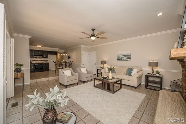5927 Lafayette Drive, Weldon Spring, MO 63304