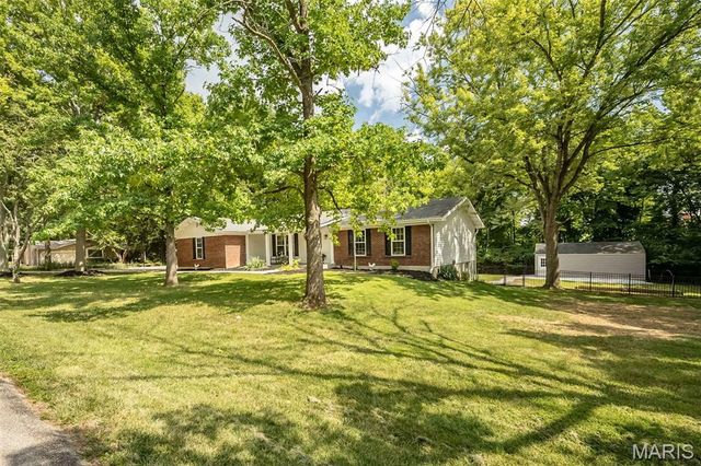 5927 Lafayette Drive, Weldon Spring, MO 63304