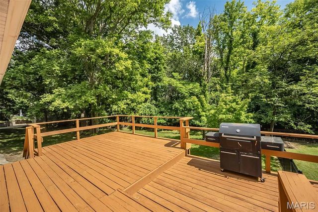5927 Lafayette Drive, Weldon Spring, MO 63304