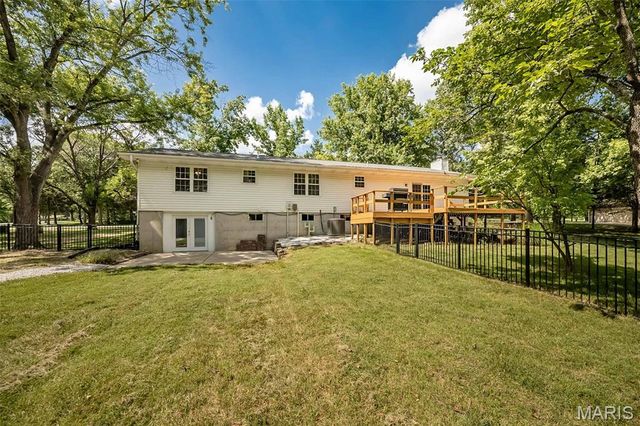 5927 Lafayette Drive, Weldon Spring, MO 63304