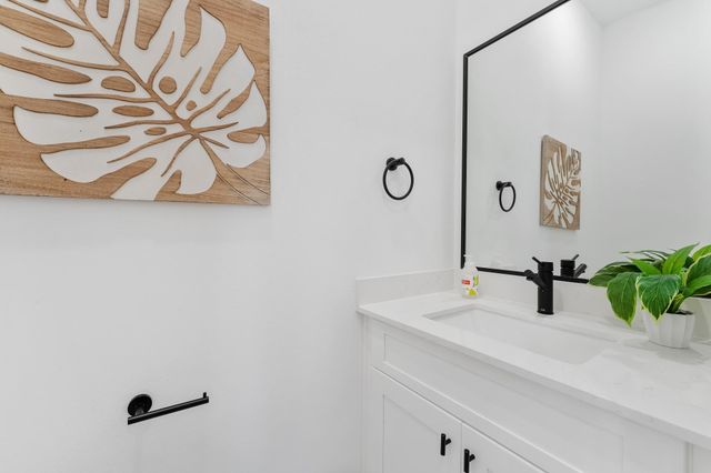 5630 Azores, Houston, TX 77091