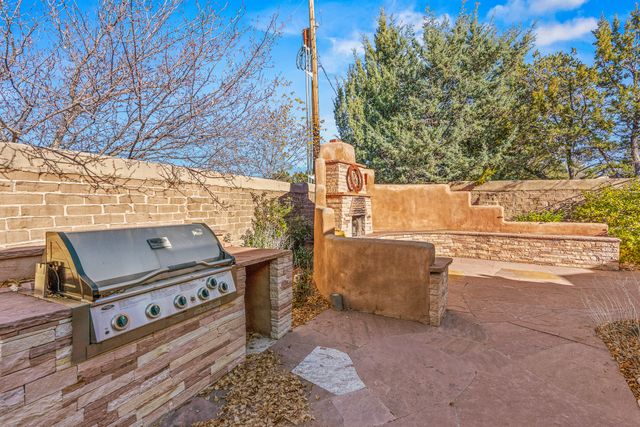 1109 Don Gaspar Lane, Santa Fe, NM 87505