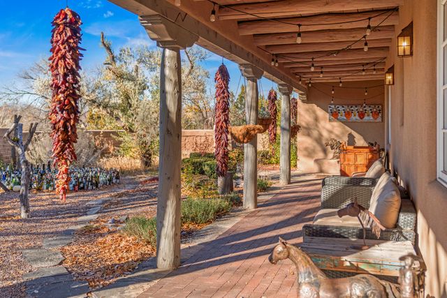 1109 Don Gaspar Lane, Santa Fe, NM 87505