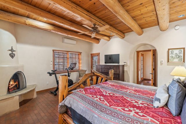 1109 Don Gaspar Lane, Santa Fe, NM 87505