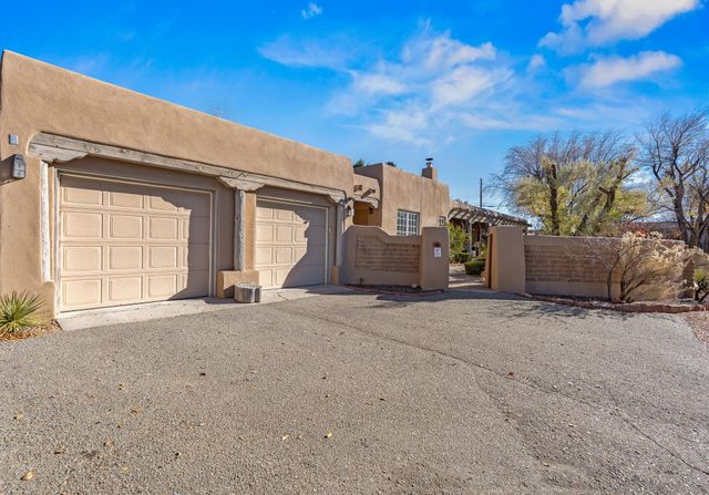1109 Don Gaspar Lane, Santa Fe, NM 87505