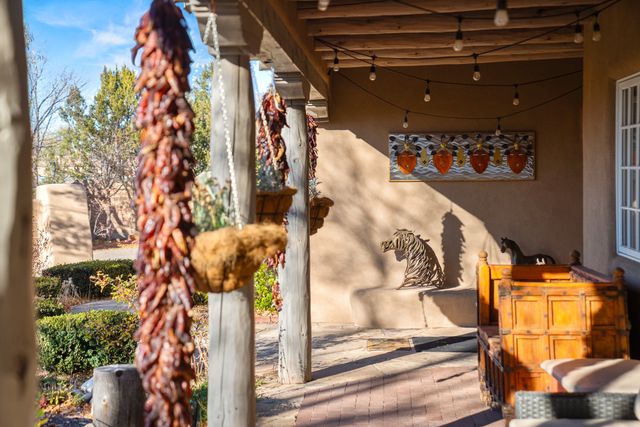 1109 Don Gaspar Lane, Santa Fe, NM 87505