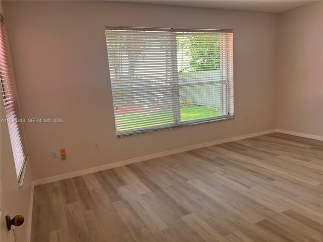 15761 SW 148 TERRACE, Miami, FL 33196