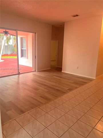 15761 SW 148 TERRACE, Miami, FL 33196