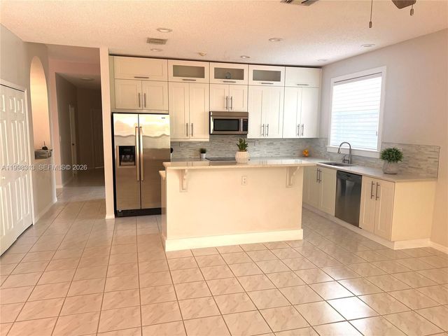 15761 SW 148 TERRACE, Miami, FL 33196