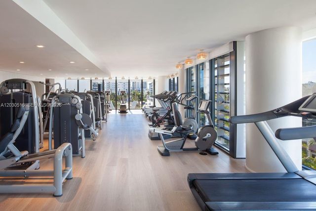2201 Collins Avenue 707, Miami Beach, FL 33139