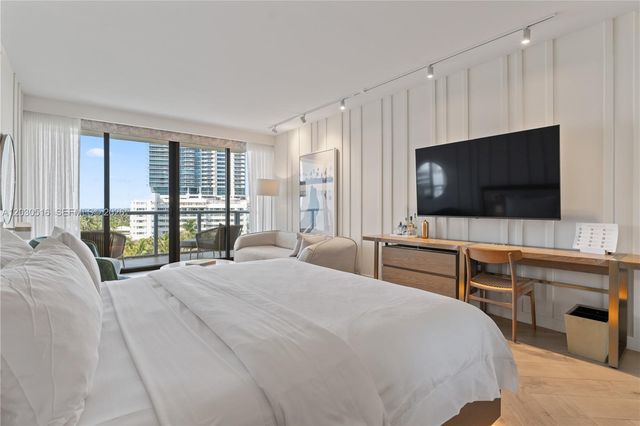 2201 Collins Avenue 707, Miami Beach, FL 33139