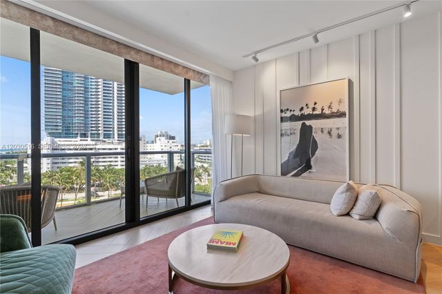2201 Collins Avenue 707, Miami Beach, FL 33139