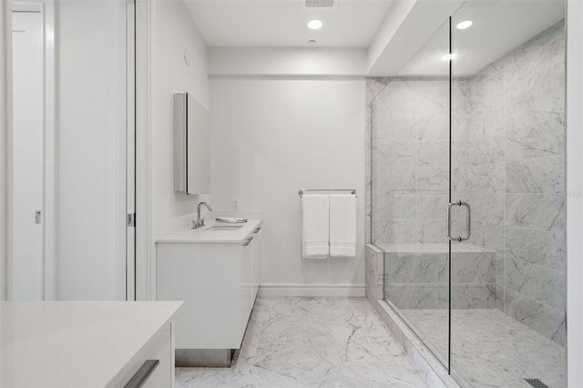 711 S PALM AVENUE 302, Sarasota, FL 34236