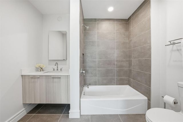 711 S PALM AVENUE 302, Sarasota, FL 34236