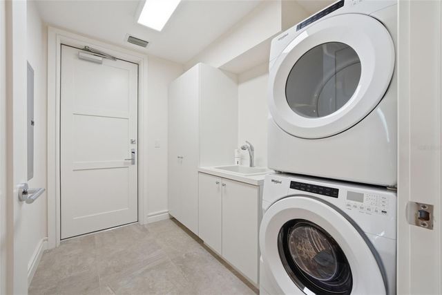 711 S PALM AVENUE 302, Sarasota, FL 34236