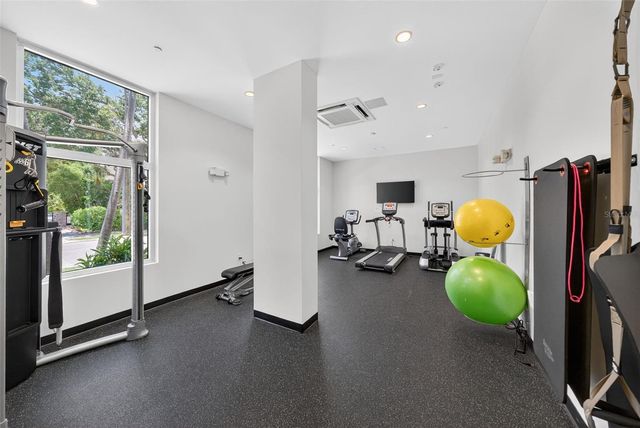 711 S PALM AVENUE 302, Sarasota, FL 34236