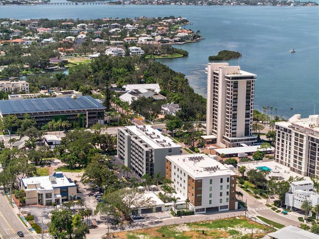 711 S PALM AVENUE 302, Sarasota, FL 34236