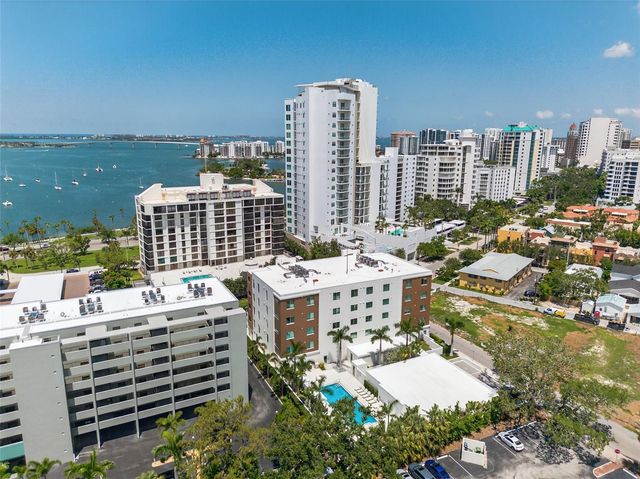 711 S PALM AVENUE 302, Sarasota, FL 34236