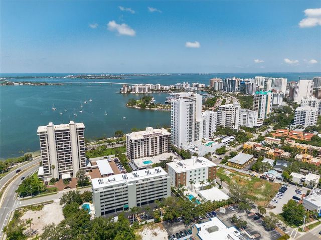 711 S PALM AVENUE 302, Sarasota, FL 34236