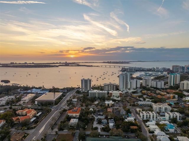 711 S PALM AVENUE 302, Sarasota, FL 34236