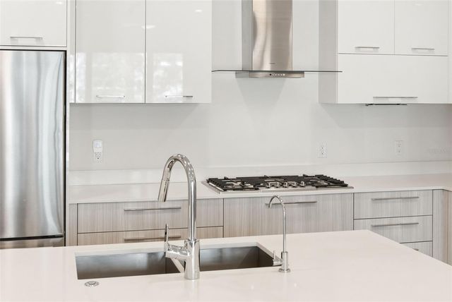 711 S PALM AVENUE 302, Sarasota, FL 34236