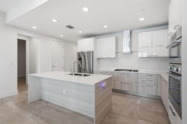 711 S PALM AVENUE 302, Sarasota, FL 34236