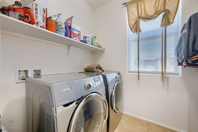 6841 Compass Cove Avenue, Las Vegas, NV 89142