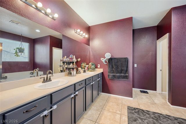 6841 Compass Cove Avenue, Las Vegas, NV 89142
