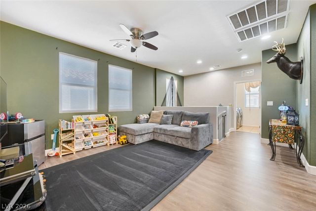 6841 Compass Cove Avenue, Las Vegas, NV 89142