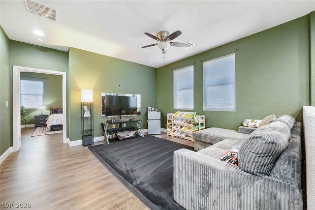 6841 Compass Cove Avenue, Las Vegas, NV 89142