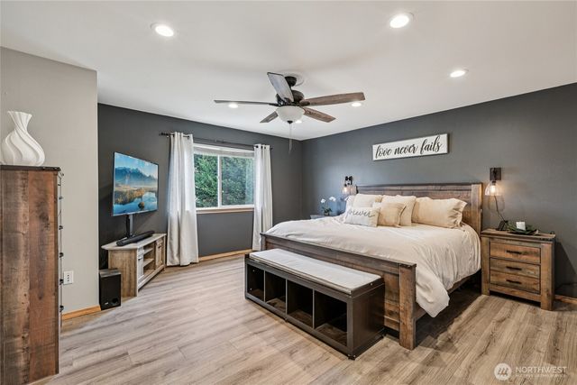 17323 79th DR NE, Arlington, WA 98223