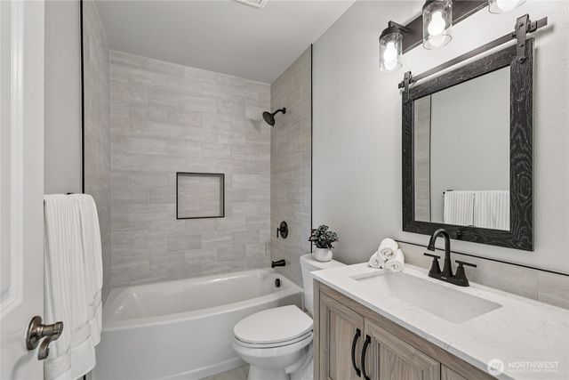 17323 79th DR NE, Arlington, WA 98223