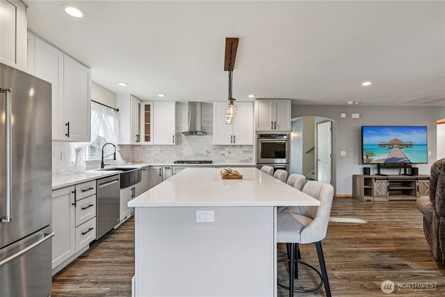 17323 79th DR NE, Arlington, WA 98223