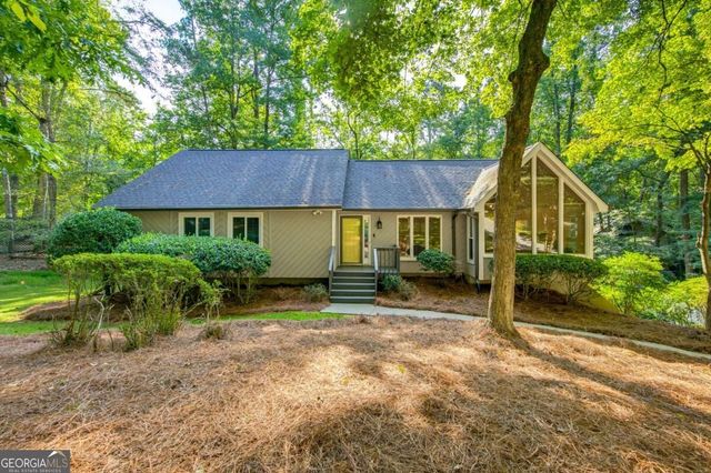 4842 Scotts Mill Way, Peachtree Corners, GA 30096
