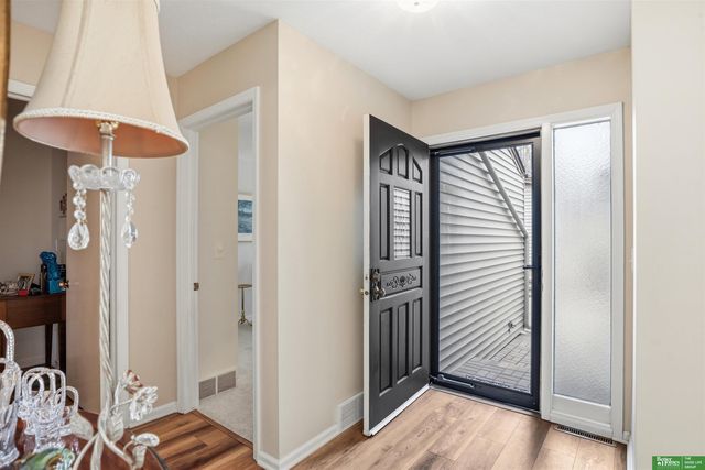 919 S 112th Plaza, Omaha, NE 68154