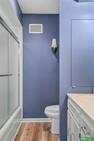 919 S 112th Plaza, Omaha, NE 68154