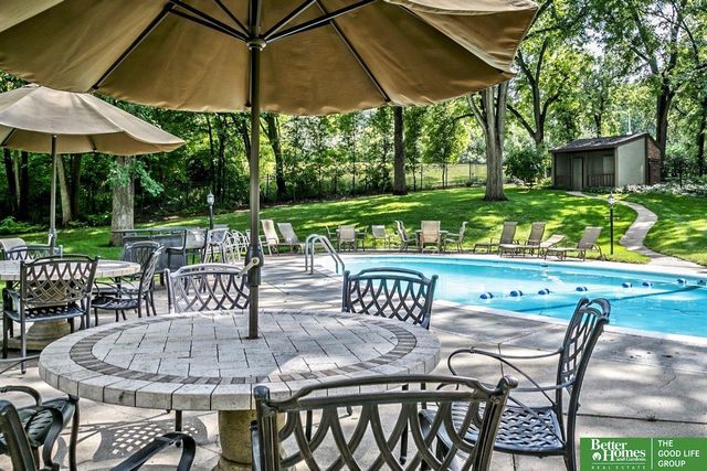 919 S 112th Plaza, Omaha, NE 68154