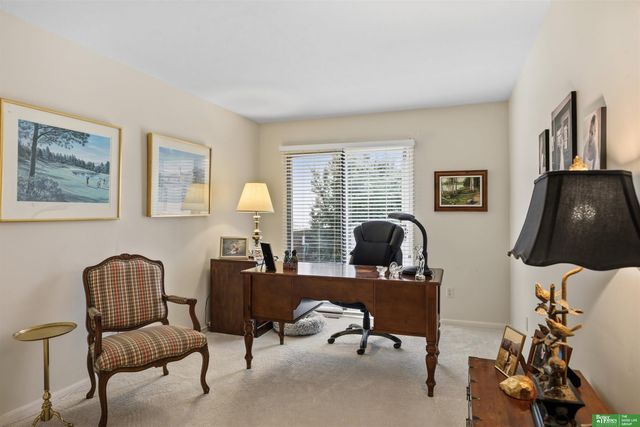 919 S 112th Plaza, Omaha, NE 68154