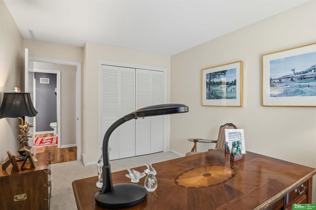 919 S 112th Plaza, Omaha, NE 68154