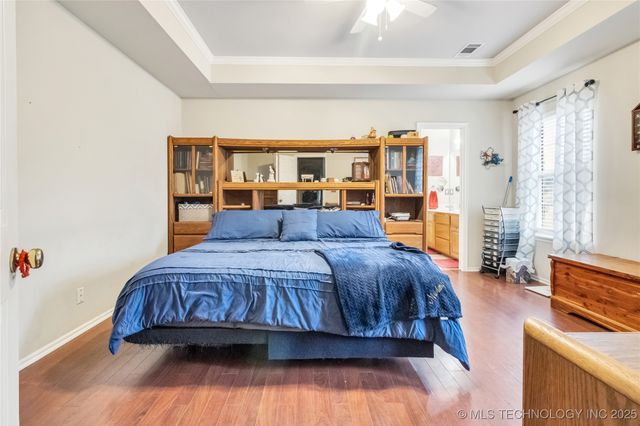 2122 W Walnut Street, Collinsville, OK 74021