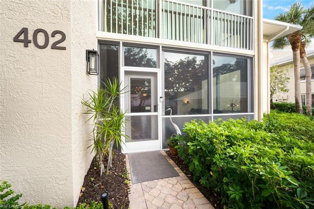 5817 Glencove DR # 402, Naples, FL 34108