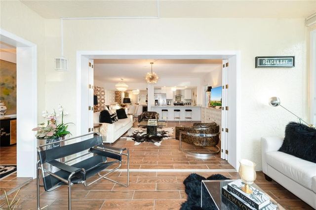 5817 Glencove DR # 402, Naples, FL 34108