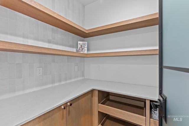 885 E Joplin Lane, Eagle, ID 83616