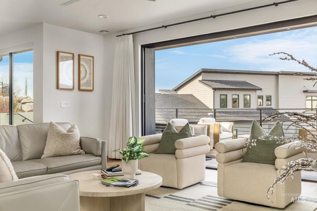 885 E Joplin Lane, Eagle, ID 83616