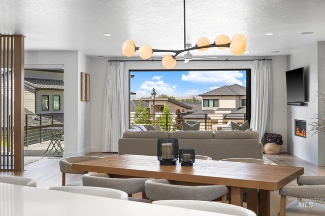 885 E Joplin Lane, Eagle, ID 83616